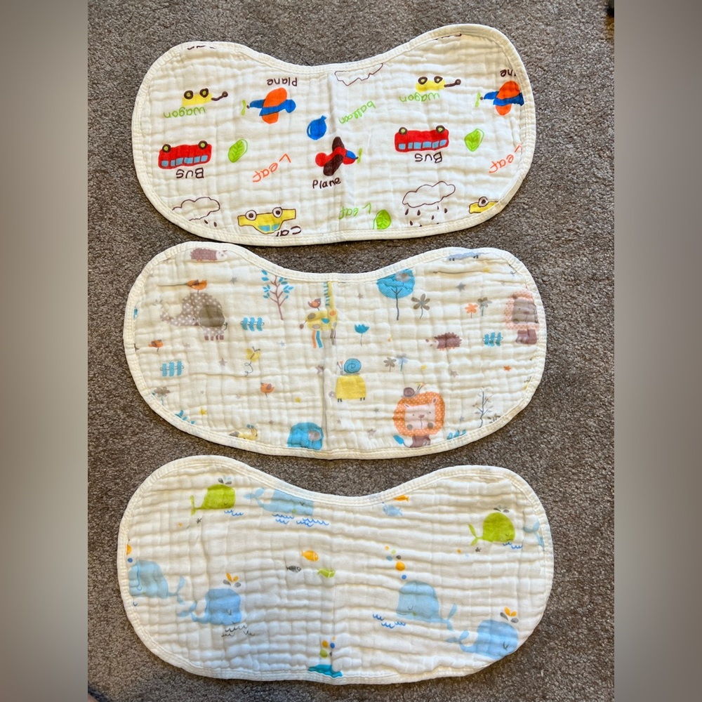 Burpy bib set